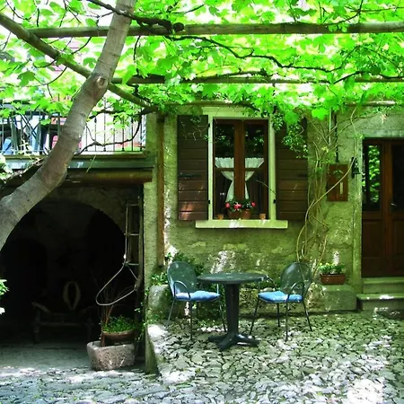 Taverne By Interhome Lejlighed Tignale